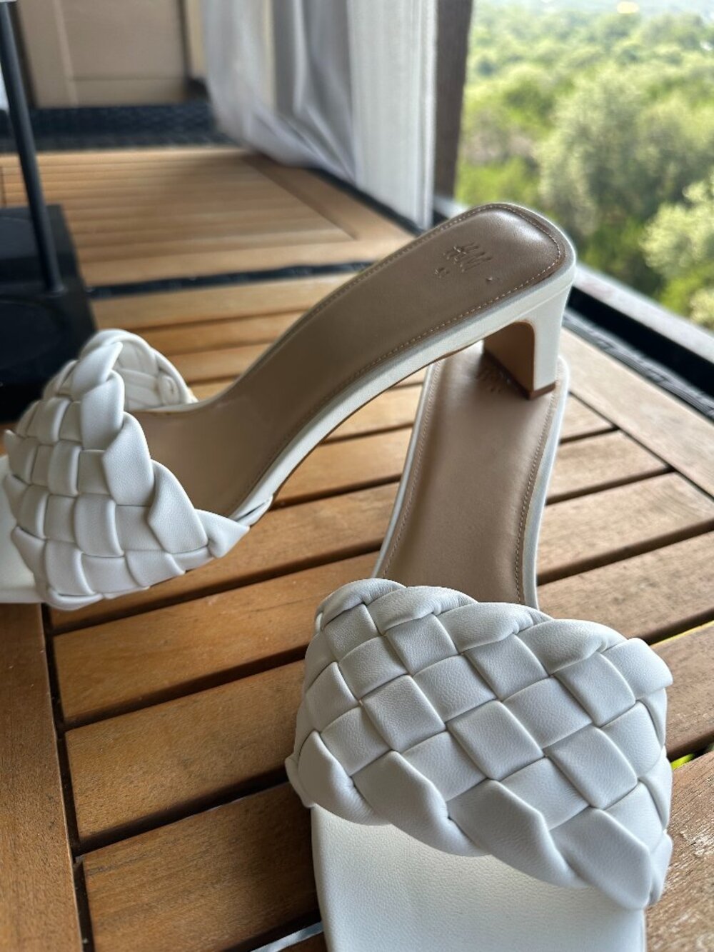 H&M Women's White Sandals Slides Size 10